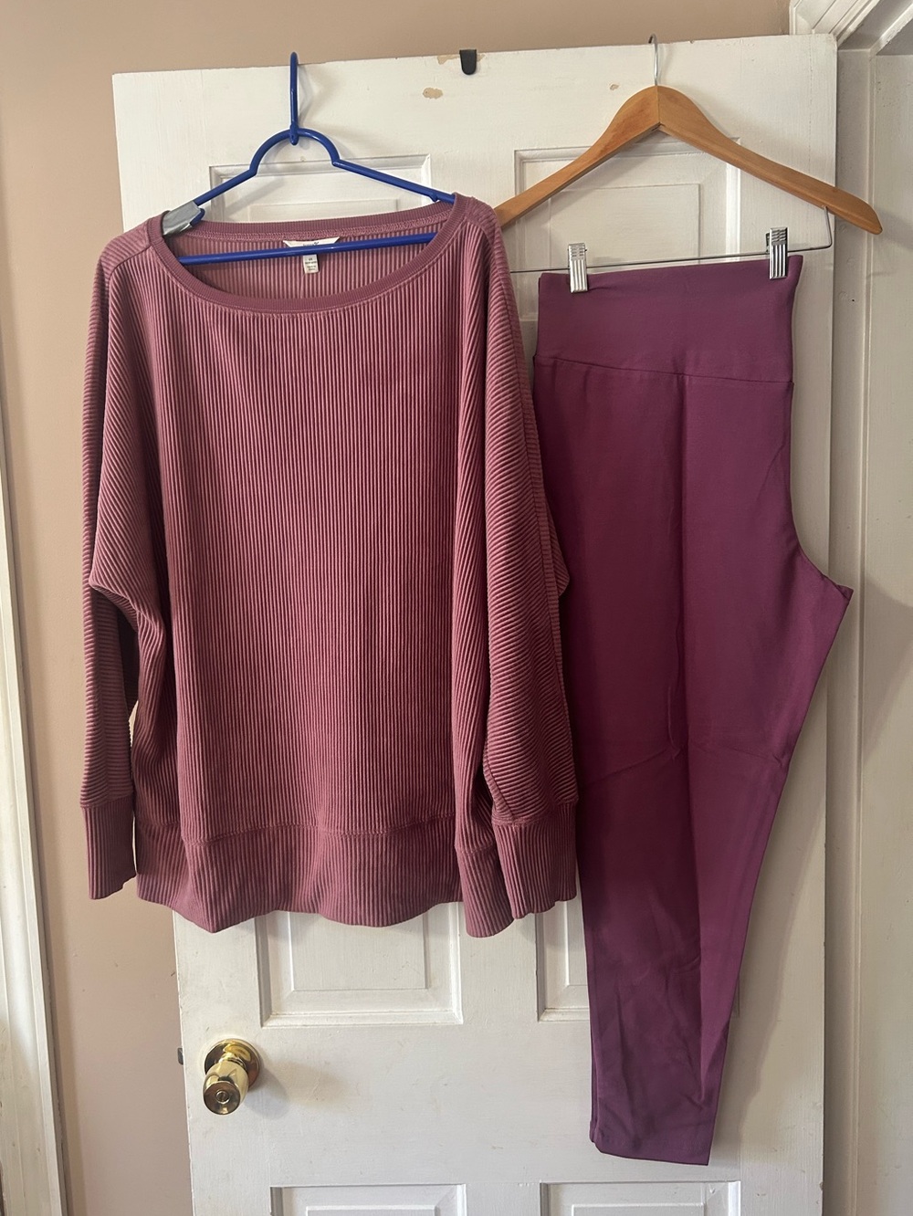 Women’s Terra & Sky Leggings & Top Cute Set Size 2x (20-22)